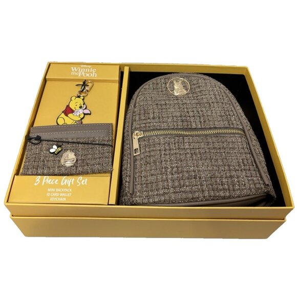 Disney Trip Winnie The Pooh 3pc Gift Set Cute Mini Backpack ID Card And Keychain - Picture 1 of 12